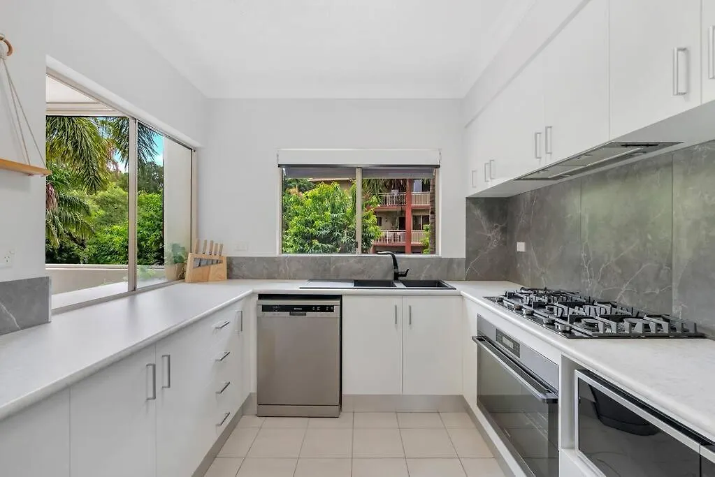 2Br The Lakes Resort Escape, 4 Pools 5 Min Airport Cairns 0*,  Australia