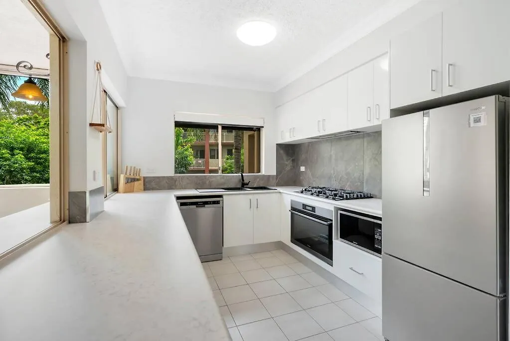2Br The Lakes Resort Escape, 4 Pools 5 Min Airport Cairns Apartment