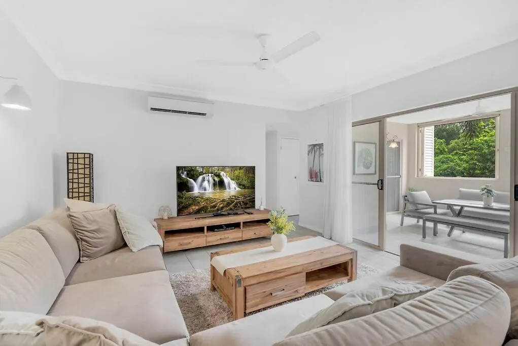 2Br The Lakes Resort Escape, 4 Pools 5 Min Airport Cairns Apartment